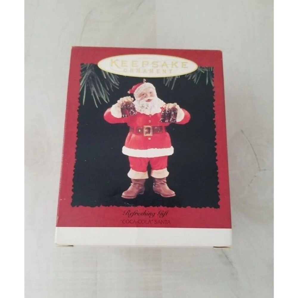 1995 Hallmark Keepsake Ornament Refreshing Gift, Coca-Cola